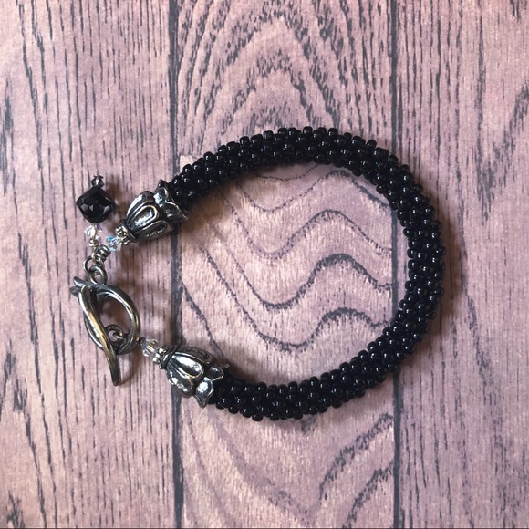 Black Onyx Beaded 7 1/2" Bracelet with clasp - Picture 2 of 10